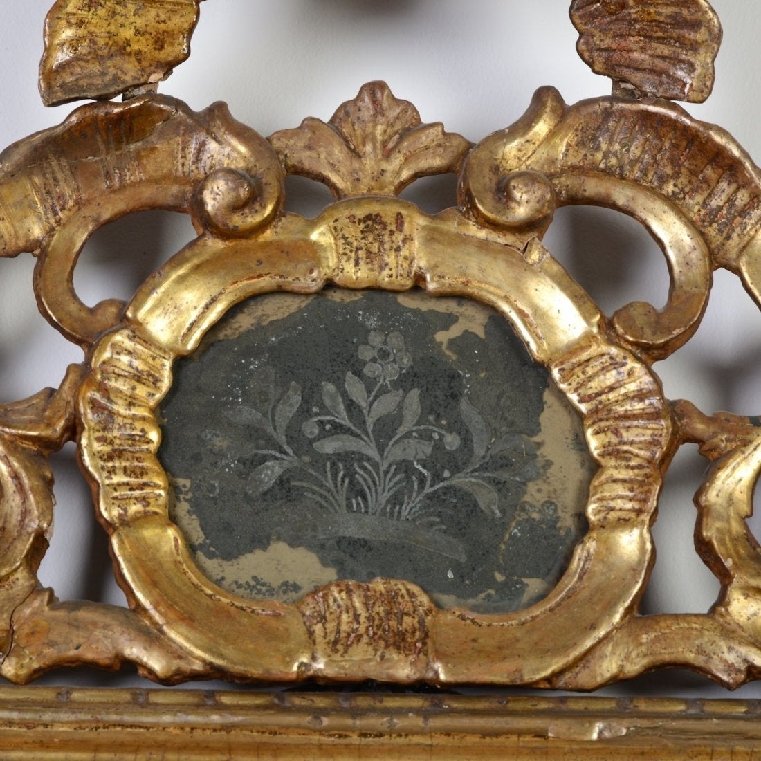 Italian Rococo Giltwood Wall Mirror, 18th Century 2