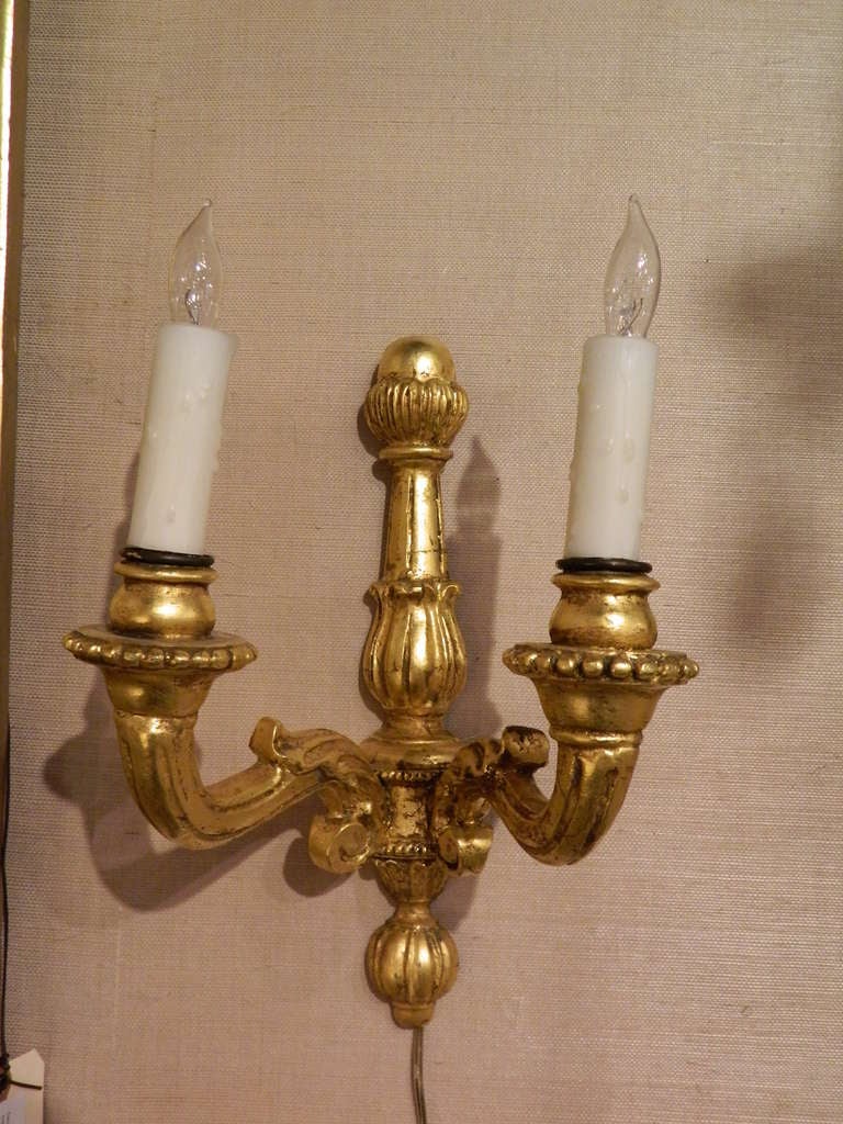 Pair of Italian Gold Leaf Wood Wall Sconces, 20th Century For Sale 2