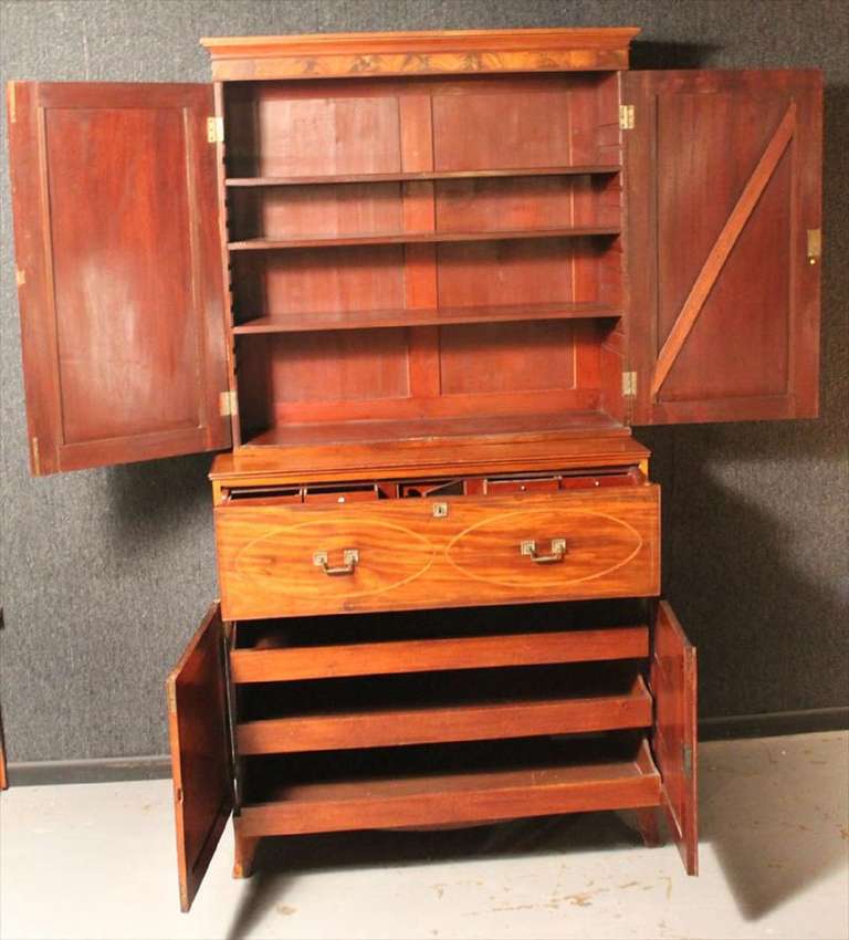 American Federal Inlaid Mahogany Bookcase Secretary, 19th Century For Sale 3