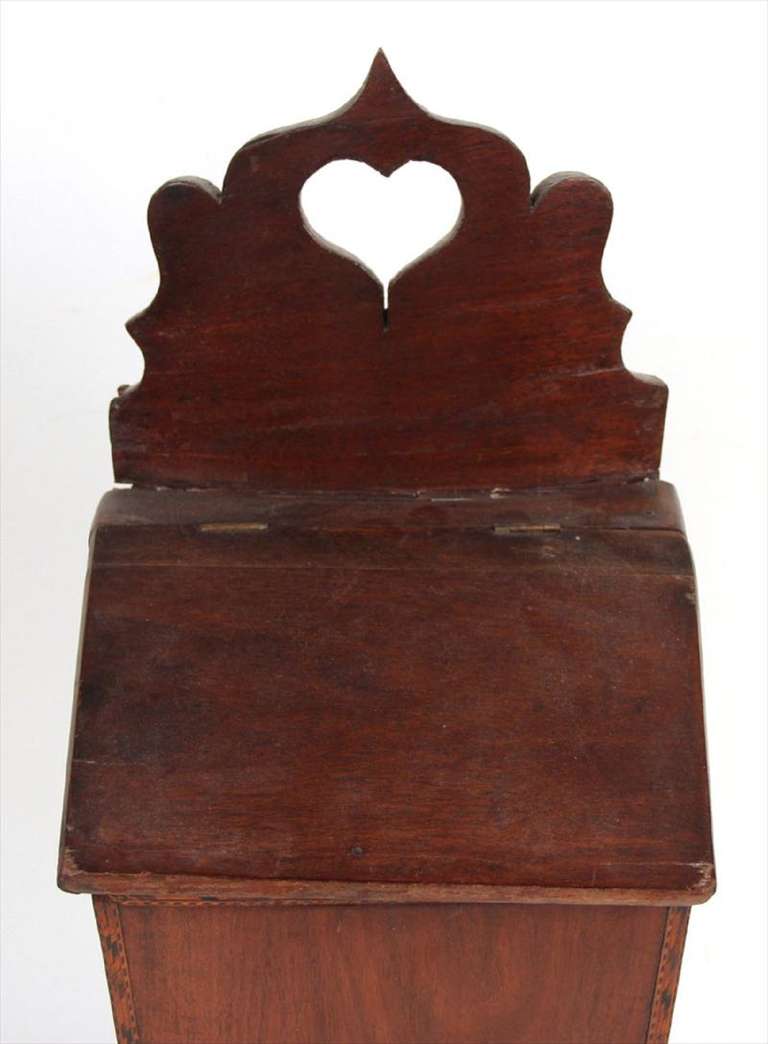 American Inlaid Mahogany Candle Box, 19th Century In Good Condition For Sale In Savannah, GA
