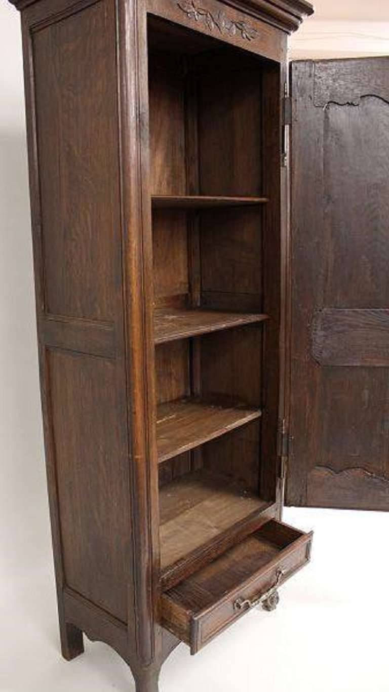 French Provincial Style Oak Bonnetiere 1