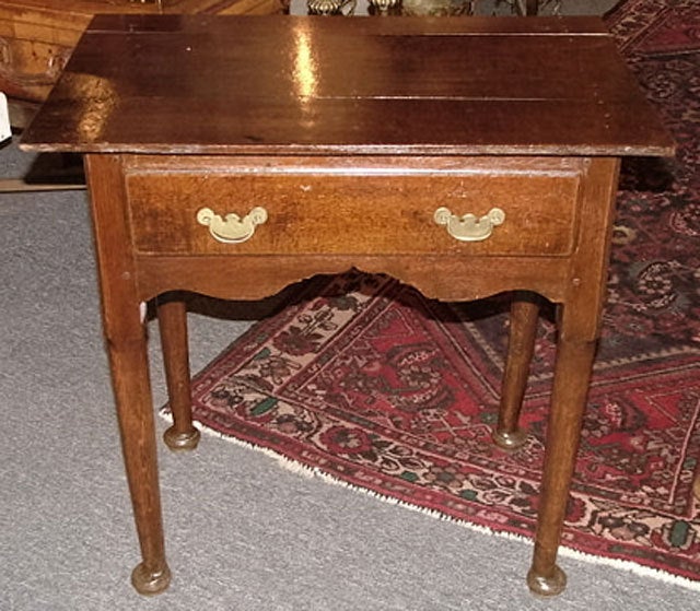 George II Style Lowboy With Pad Feet or Side Table, Mid 18th Century 1
