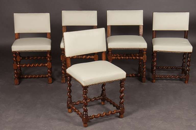 Early 20th Century Set of Twelve English Barley Twist Walnut Chairs 1