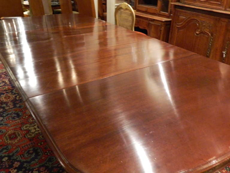 Louis XVI Style Mahogany Dining Table with Ormolu Banding, Early 20th Century 2