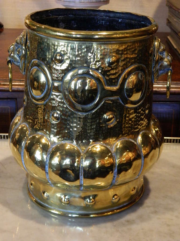 19th Century brass jardiniere Semi-lobed with lion mask side handles