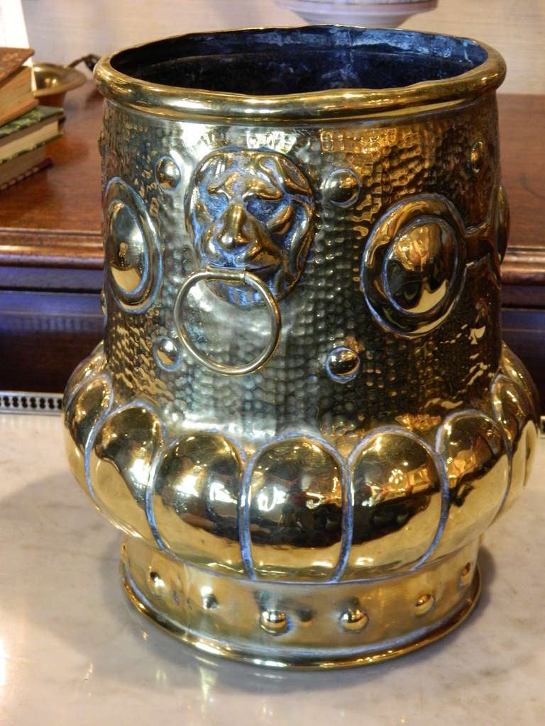 Brass Jardiniere Semi-Lobed with Lion Mask Side Handles, 19th Century For Sale 1