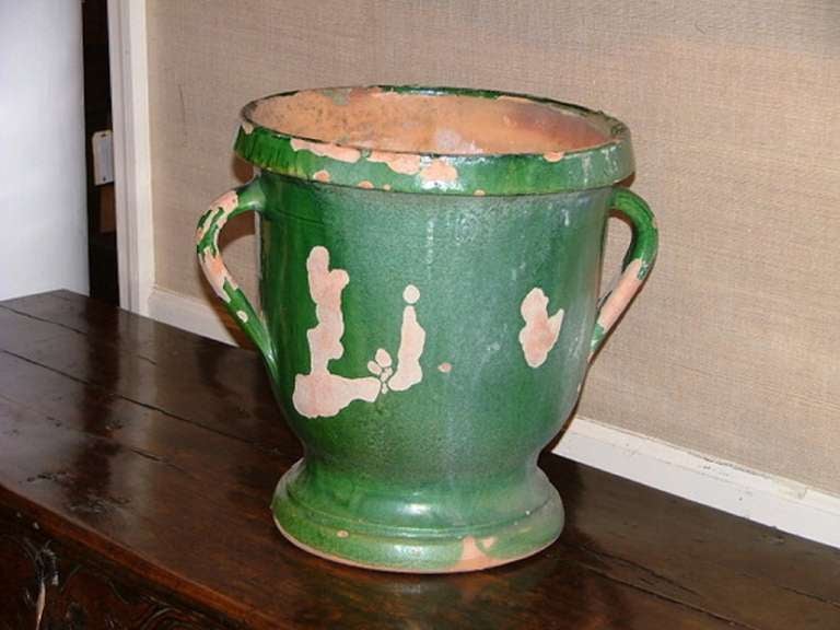 French Provincial Anduze Glazed Terracotta Green Urn with Two Handles In Excellent Condition In Savannah, GA