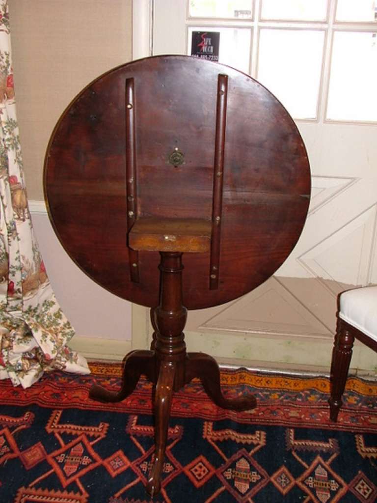 English Mahogany Tilt-Top Table, 19th Century In Good Condition In Savannah, GA