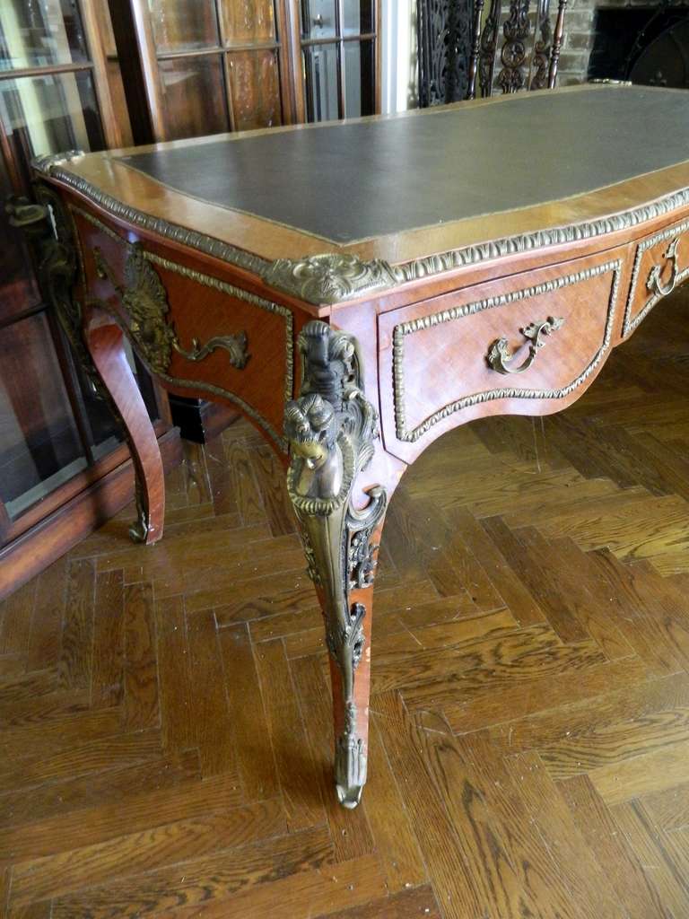 Louis XV Style Bureau Plat or Desk with Leather Top, 20th Century In Excellent Condition In Savannah, GA