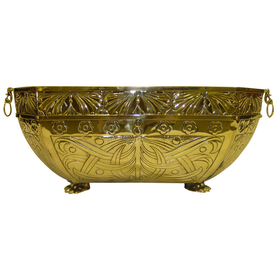 Brass Jardiniere Fountain Bowl Ending on Front Paw Supports, 19th Century