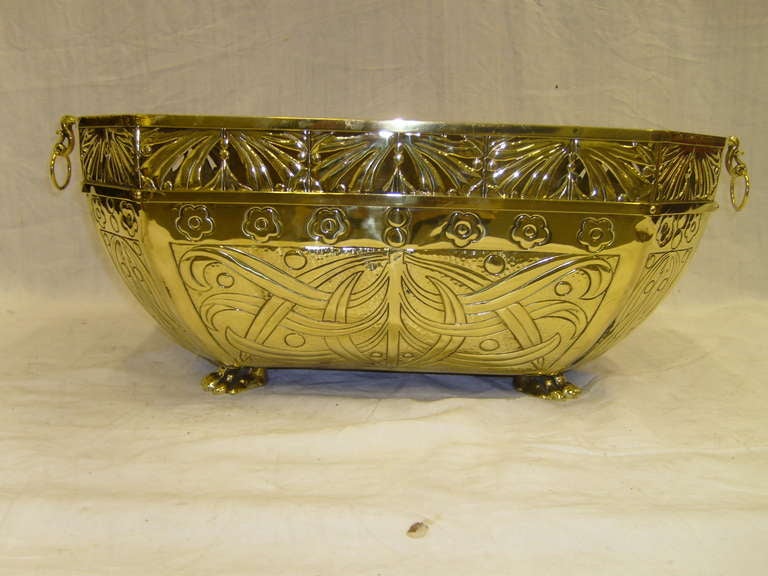 19th Century Brass Jardiniere Fountain Bowl Decorated on Front, Ring Handles, and Ending on Front Paw Supports