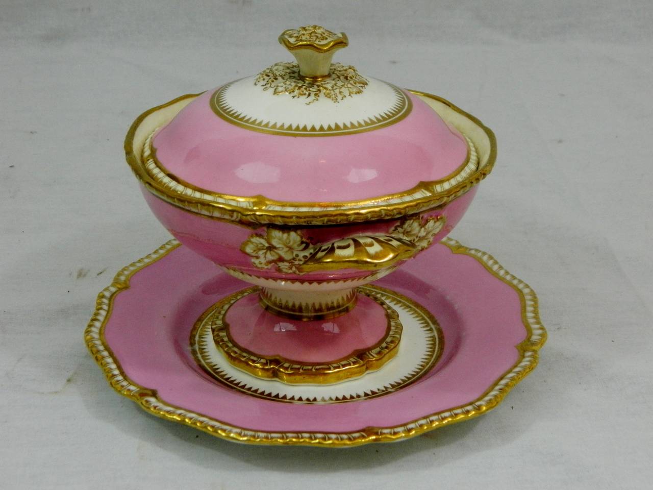 French Covered Soup Tureen with Under Plate, 19th Century In Excellent Condition In Savannah, GA