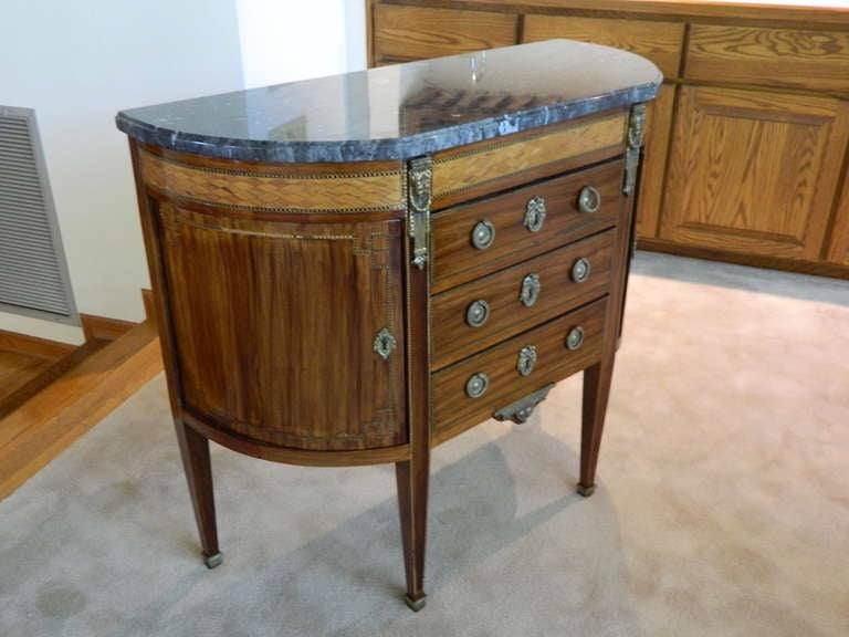 French Marquetry Commode or Dessert Console, circa 1800s In Excellent Condition In Savannah, GA