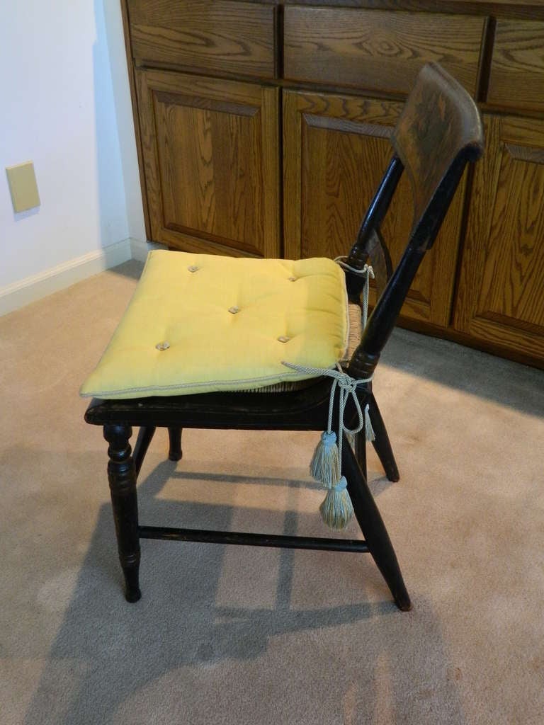 19th Century English Set of Six Black Ebonized and Hand-Painted Chairs In Excellent Condition In Savannah, GA