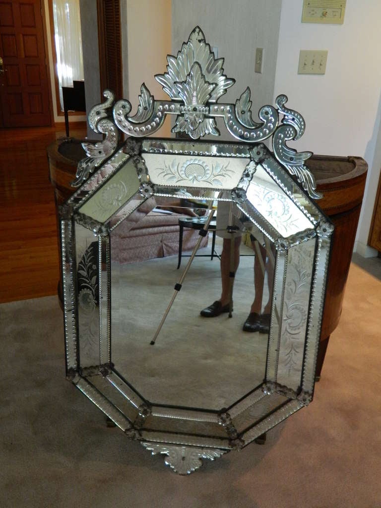 Italian Early 20th Century Eight Sided Venetian Mirror