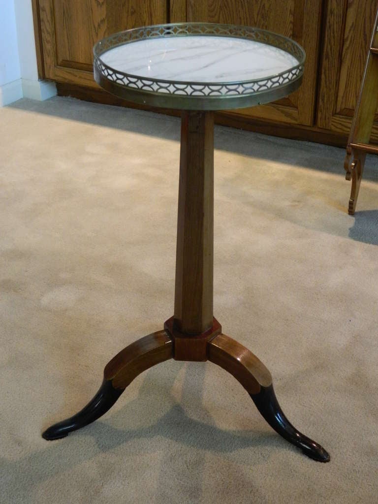 19th Century French Marble Top Walnut Candle Stand with Tripod Base In Excellent Condition In Savannah, GA