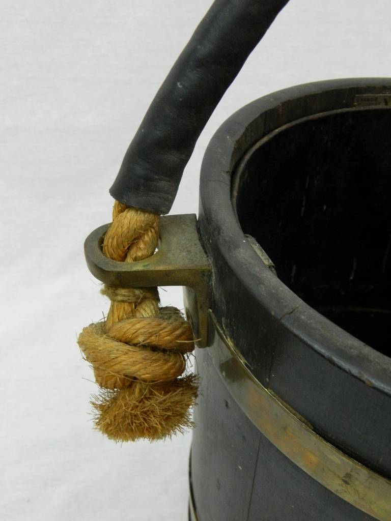 19th Century Peat Wood Bucket with Brass-Bound Coat of Arms Design 1