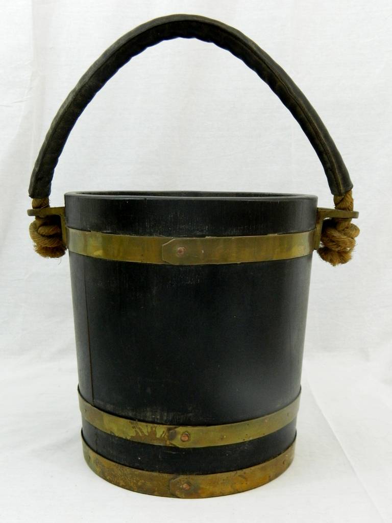 19th Century Peat Wood Bucket with Brass-Bound Coat of Arms Design 3