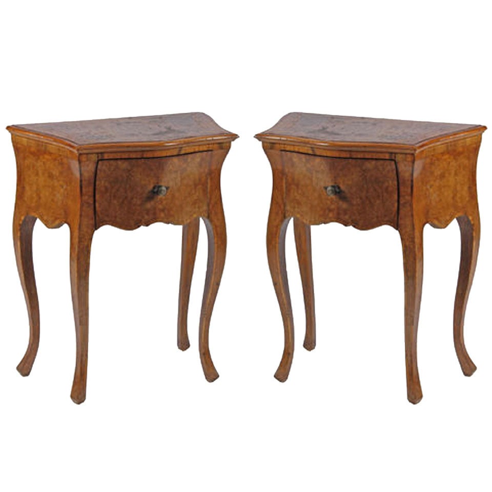 Pair of Italian Rococo Style Commodini or Side Tables, Late 19th Century