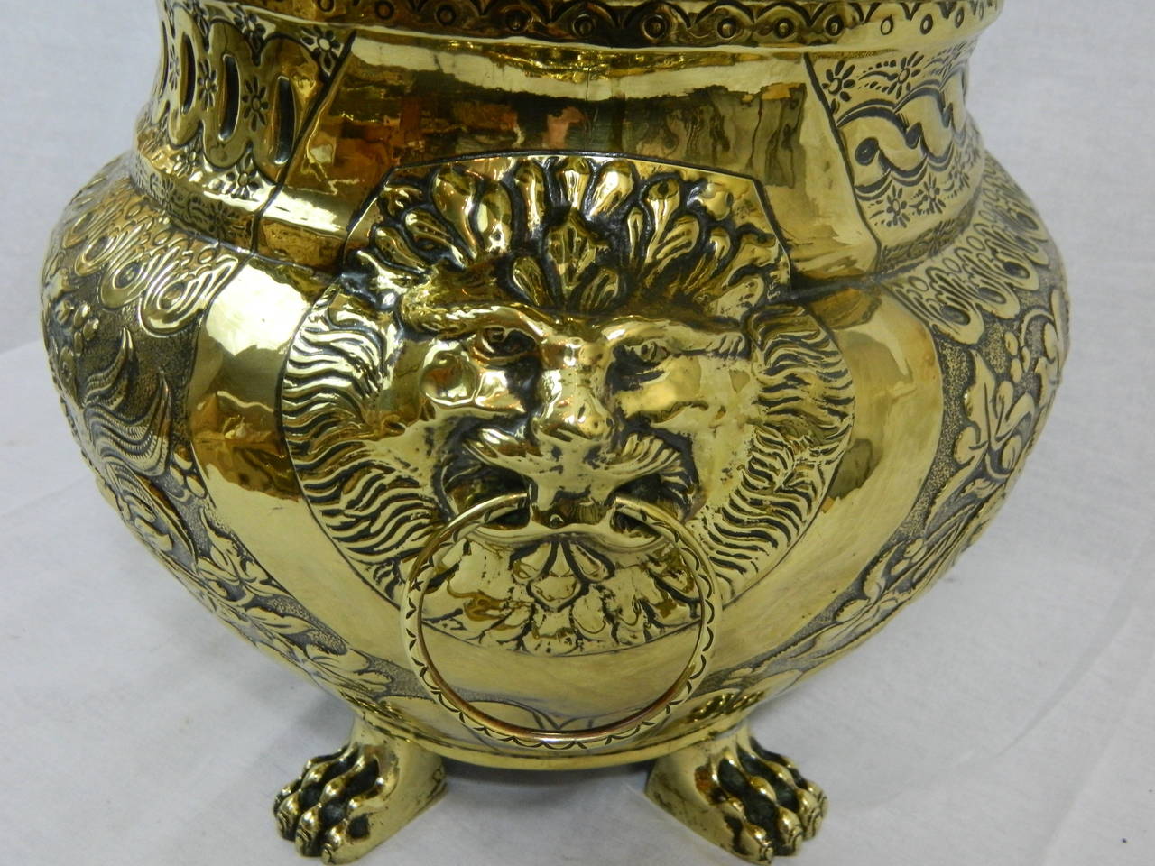 19th Century Polished Brass Large Jardiniere or Planter with Original Liner For Sale 2