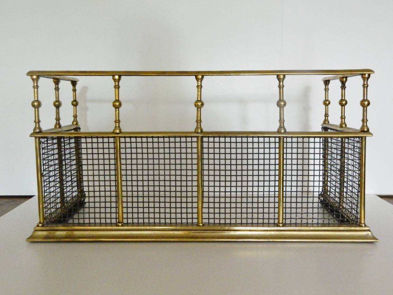 19th Century French Polished Brass Mesh Fire Fender

Height to the screen bar portion is 8.75