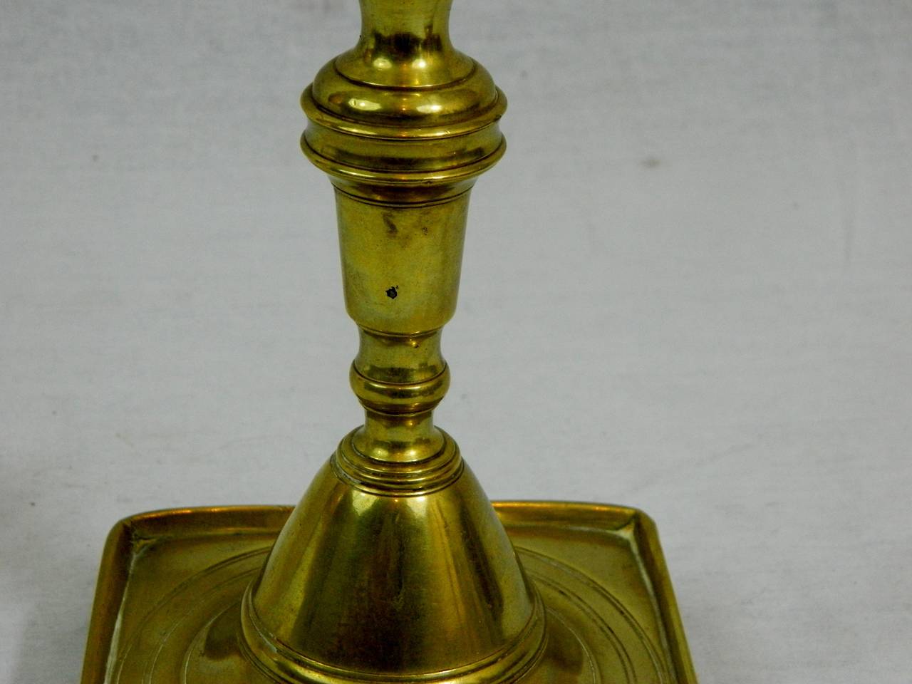 18th Century Pair of French Brass Candlesticks with Square Bases For Sale 1