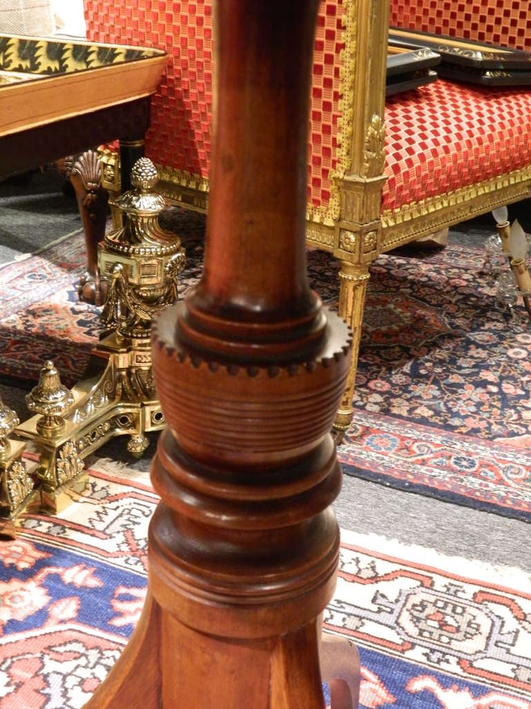 Early 19th Century American Mahogany Federal Candle Stand or Side Table 3