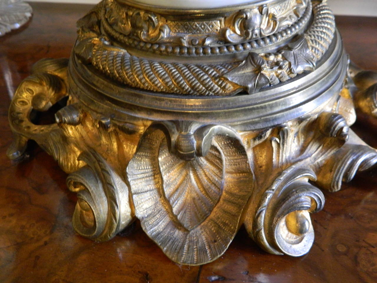 Louis XV Imari Porcelain Vase with Bronze Dore Garniture Mantel Clock 3