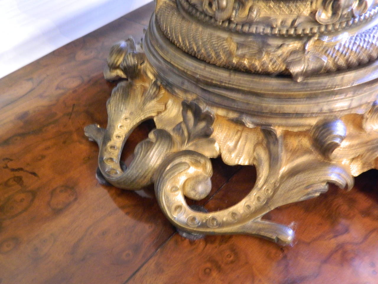 Louis XV Imari Porcelain Vase with Bronze Dore Garniture Mantel Clock 2