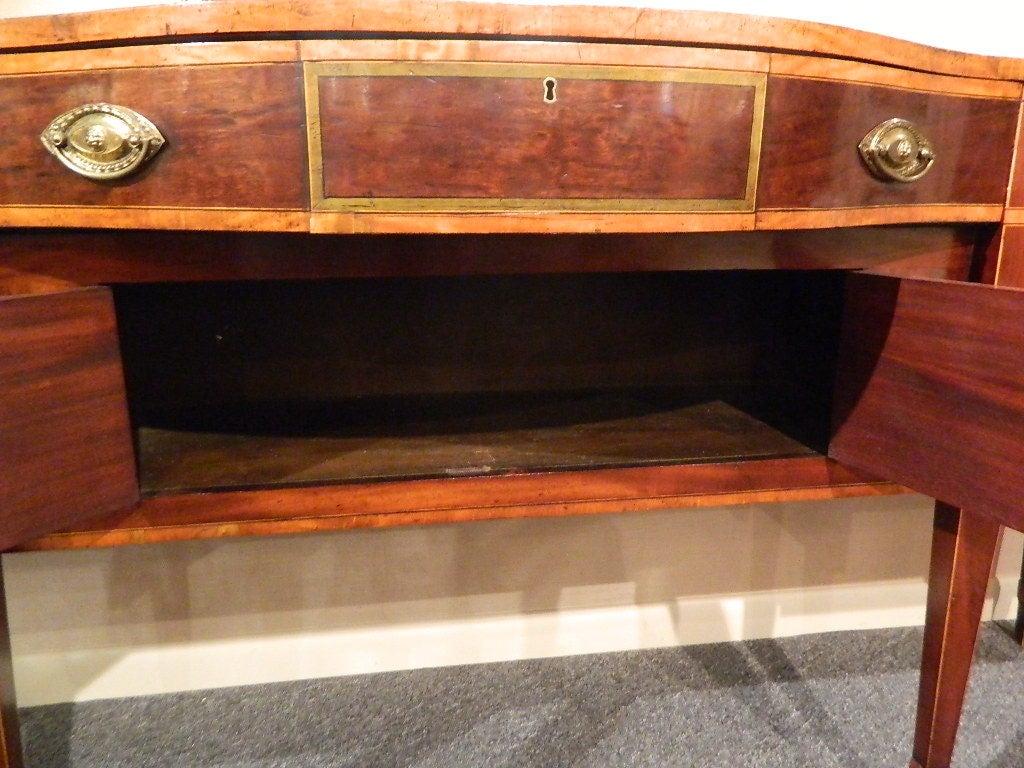 Late 18th Century Rare Size Regency Sideboard with Satinwood Inlaid Top In Good Condition For Sale In Savannah, GA