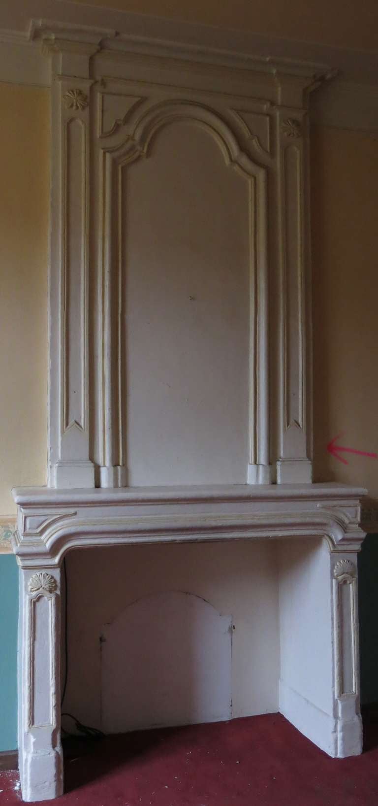 Rare and exceptional quality French antique (original) fireplace with trumeau (Top), excellent quality of work (handcrafted in the 17th century in France).
Please, check the quality of each corner of this rare fireplace. You will realized the