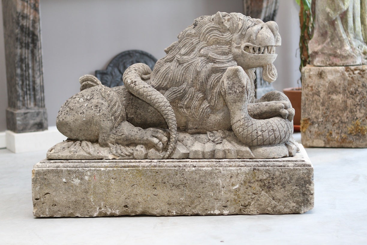 Statues 'Pair' Lions Canova Renaissance Style Hand Carved Limestone 20th Century For Sale