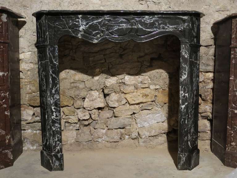 Parisian Style Fireplace of Black and White Marble, 19th Century, Paris, France In Excellent Condition In LOS ANGELES, CA