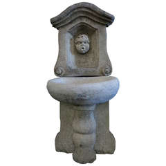 French Antique "Angels" Wall Fountain in Cast Stone, 20th Century, France 7