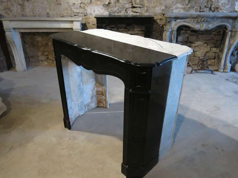 French Louis XV Style Fireplace Black Marble, 19th Century, Paris, France In Good Condition For Sale In LOS ANGELES, CA