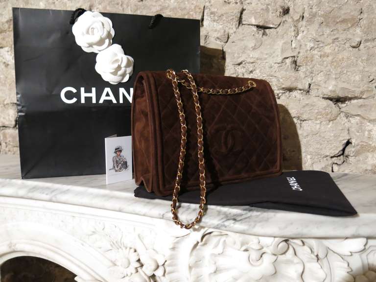 20th Century Chanel Collector Flap-Bag Classy Velours Leather Collection Handmade in Italy For Sale