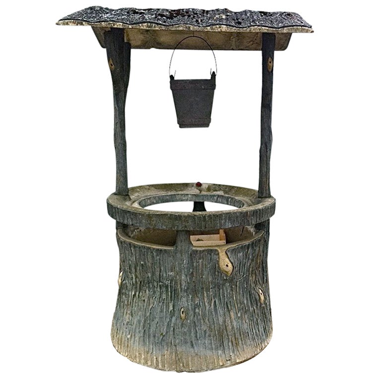 Donicio Rodriguez Style Wishing-Well and Two Round Basins in Cast-Stone Early 1900s Provence, France