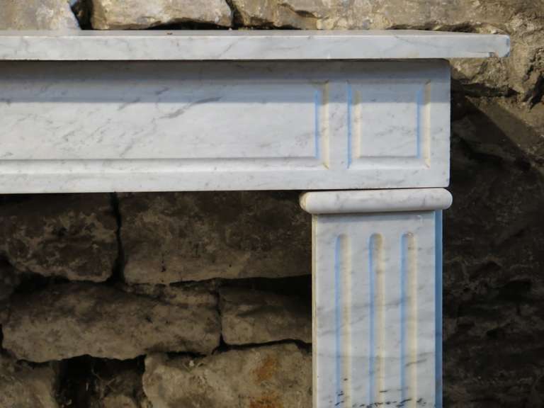 French Louis XVI Style Fireplace 1800s White Marble, France In Good Condition In LOS ANGELES, CA