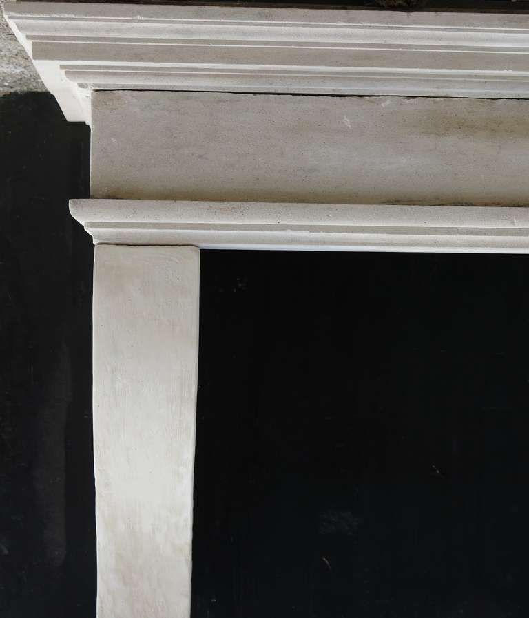 French Kitchen Chimney Hood circa 1800s in Limestone from Lorraine, France 3