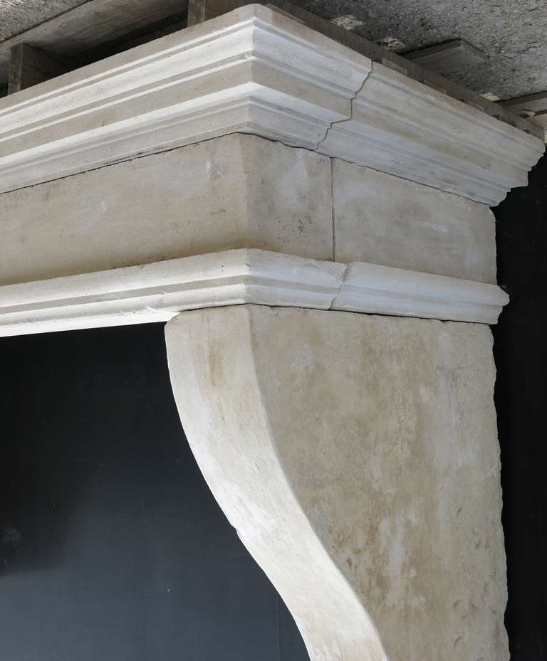 French Louis XIII Style Fireplace in Limestone circa 1800s Lorraine, France 4