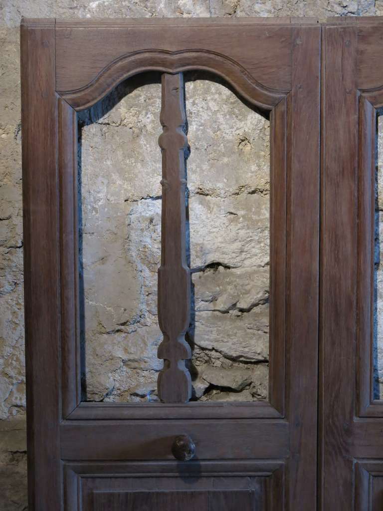 Hand-Carved French Chapel Presbytere Louis XIV Period Double Doors in Oak circa 1700s France For Sale