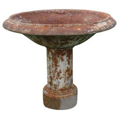French Louis XIV Style Fountain Birds Bath in Iron circa 1830s France