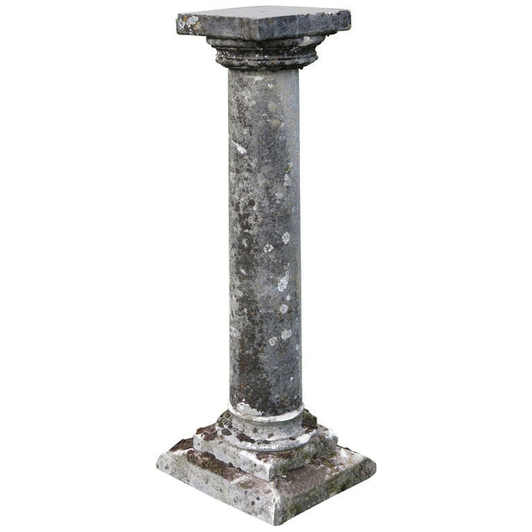 Roman Style Column Handcrafted in Limestone, France, circa 1800 For Sale