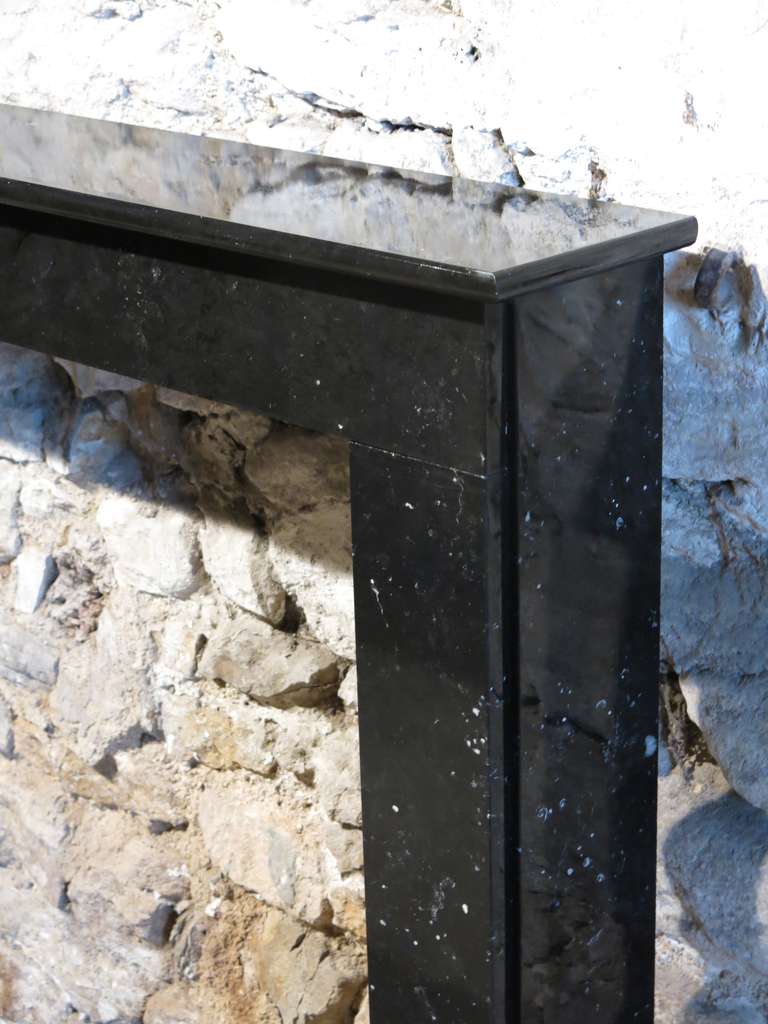 Parisian French Antique Black Marble Fireplace, circa 1890, Paris France In Good Condition For Sale In LOS ANGELES, CA
