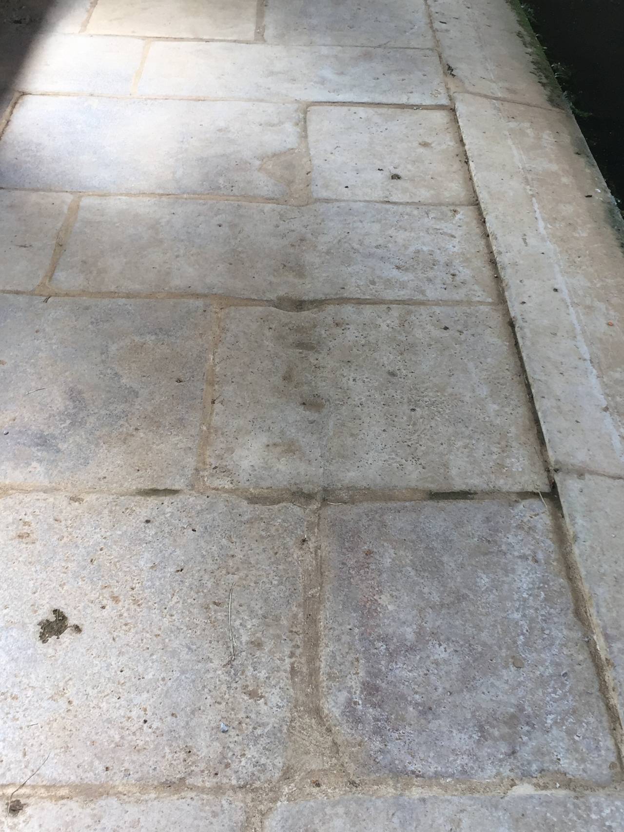 Louis XIII Authentic Dalles de Bourgogne in Solid Limestone, 17th Century, France For Sale