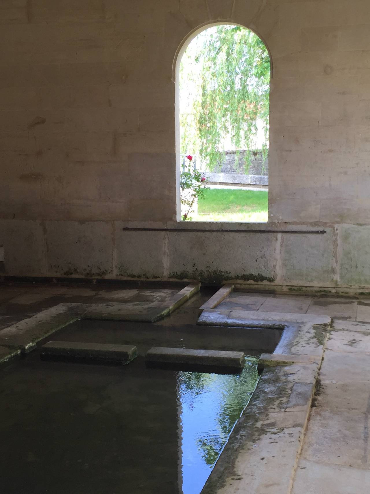 Authentic Dalles de Bourgogne in Solid Limestone, 17th Century, France For Sale 3