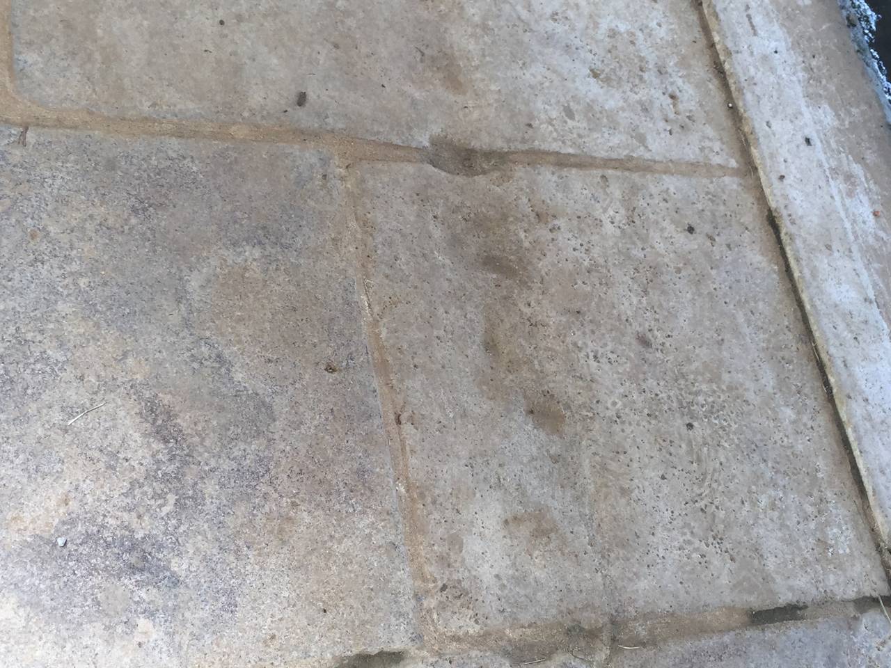 Hand-Crafted Authentic Dalles de Bourgogne in Solid Limestone, 17th Century, France For Sale