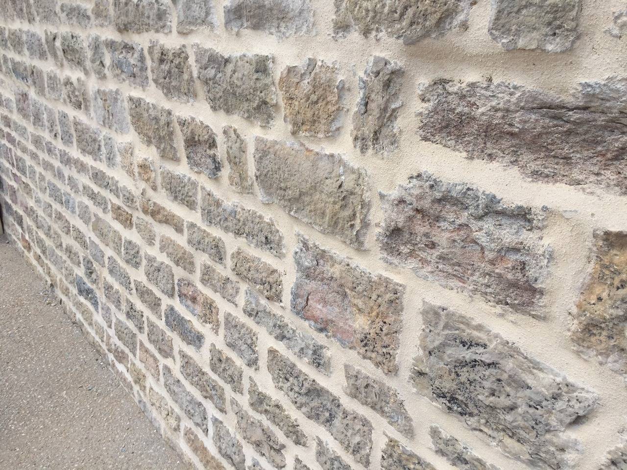 French Antique Limestone Wall Surround, 18th Century, France In Good Condition For Sale In LOS ANGELES, CA