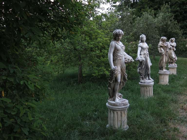 4 Seasons Statues (The Set) in Cast-Stone 20th Century - France 2