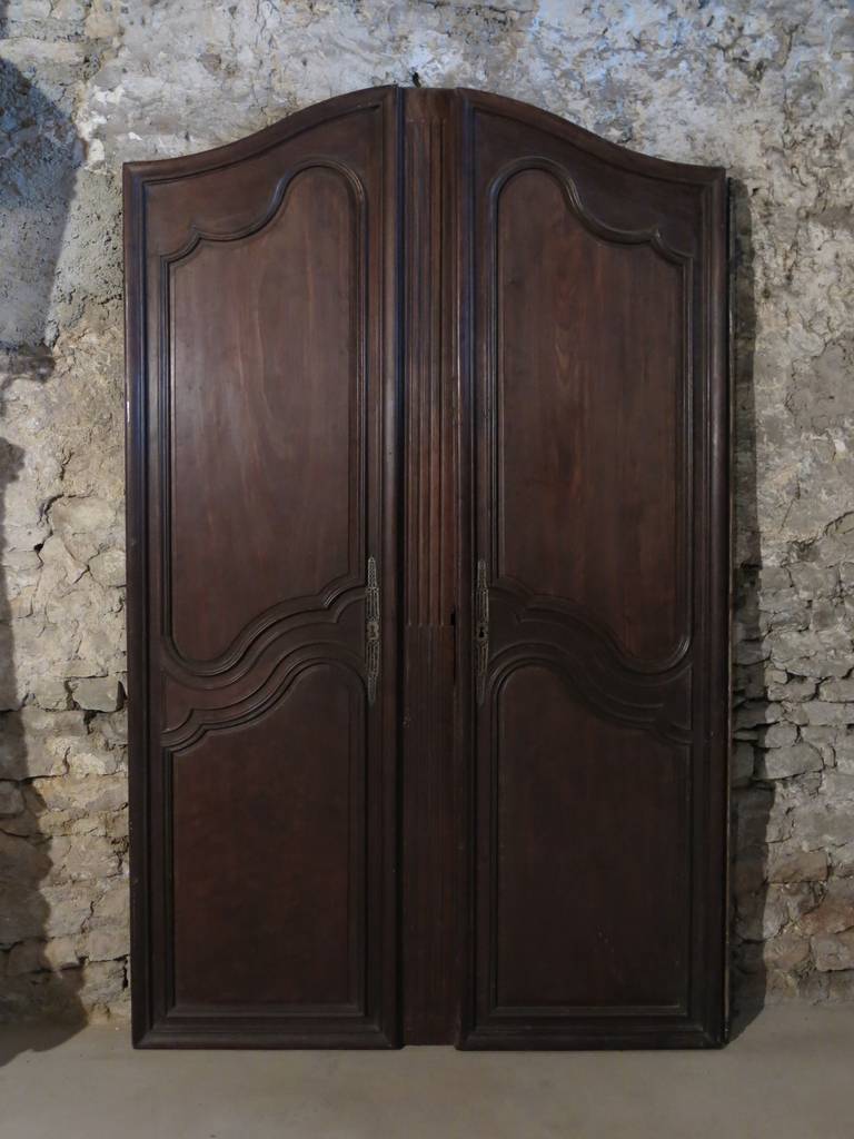French Louis XV Period Doors in Wood circa 1730s France For Sale 4